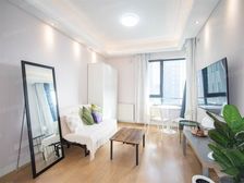 电梯中区,双面采光,大一房全明东西通透户型,看房方便业主诚售