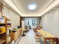 拎包入住 首付10万 繁华商圈 低于市场价10万出售 可议