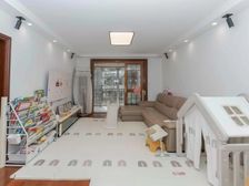 飘鹰花苑(南区) 临地铁 精装修 中间楼层采光好 满五