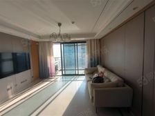 送半年车位,采光嘎嘎好 看房需要带着墨镜 来电就透底