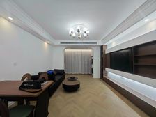 送产权车位,精装修可拎包入住,接受置换,价格可谈,看房随时