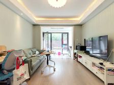 同济晶萃精装修,房东急售,当居住融入环境,心也随之淡定