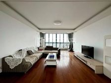 阳光板块 飞机户型 大三房 房子真心亮堂 很诚心出售 有钥匙