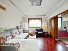 大润发商圈 南北通透 中间楼层 采光好 满五年