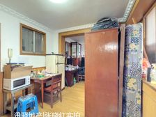 华容小区 3室2厅 三个房间朝南,客餐厅朝北,厨房朝南