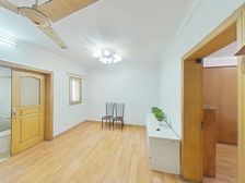 新出必看张江香楠小区6楼带阁楼 四室 满五无税简装 随时看房