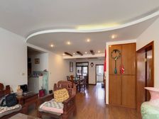 此房满五,南北通的全明飞机户型,背靠苏州河,安静