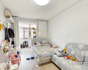 西环里户型方正卧室朝南带阳台户型通透客厅宽敞