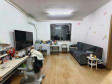 打一模范 三房小区新 交通便捷 临地铁 正南朝向 明厨明卫