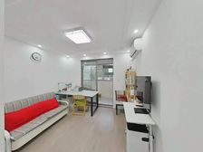 金群苑(南区) 2室1厅1卫 精装修 180万元
