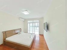 中虹家园 3室1厅1卫 精装修 235万元