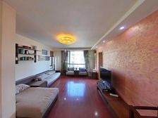 万里雅筑 3室2厅2卫 精装修 820万元