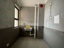 馨雅名筑 有电梯 楼龄新 商圈成熟 临地铁 高楼层视野无遮挡