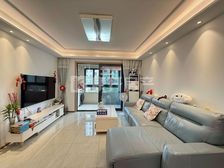 楼层,面积大,新装修,随时看房