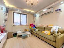 电梯两房 边套双南的户型很少见,一梯两户 精装修带车位