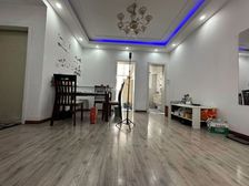 庙泾新村 商业配套成熟 临地铁大两房 看中价钱好谈