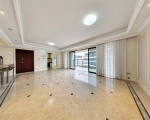 西派城A区4室2厅西北