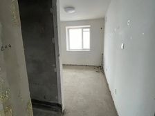 新上仙庭湖畔小高层两室两厅三阳开泰简单装修采光好