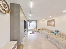 新上好房,水岸蓝桥豪装大三房,拎包入住,诚意出售,随时看房