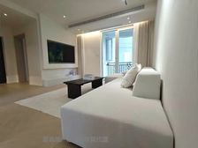 新上笋盘!业主出国急售 出价就卖 板式南北通三房 带产权车位