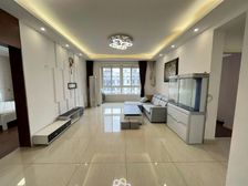 悦丰新苑电梯14楼,飞机户型大三房,业主7万买了一个车位