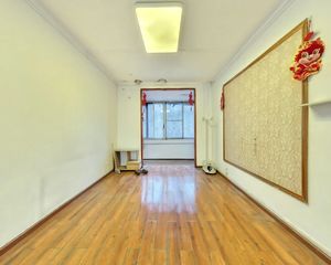 拐枣树街37号3室1厅东南