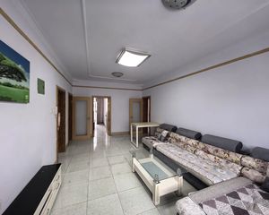 七中前进街小学对面广播局生活区三阳开泰户型老证送储间