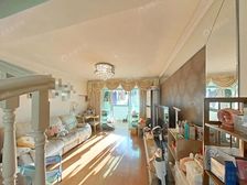 单价4万9,6楼复式7楼,正气大复式,近百平大露台,户型正气