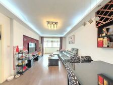 黄金楼层 全天采光 冬天不用晒被子 精装修拎包入住