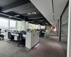 龙湖滨江天街、东郊记忆、地铁8号线、半层精装甲写、近理工大学