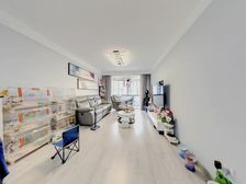 内环 婚房装修 一梯两户 中间楼层 带车位 不靠马路 采光好