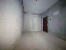 楼下轻轨站 报价少8 由于价格太低写底价展示不了 2房