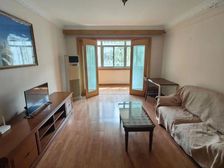 鲁迅公园旁,花园小洋房,3楼,总高4楼,小区好停车,环境好。