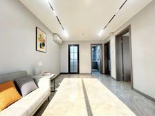 地铁2号线置换急售! 50萬,采光好拎包住,车位也有