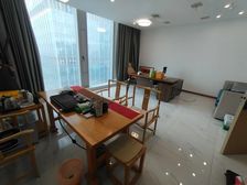 房东直租 简约轻奢装修230平 带家具 看湖 大厅30工位