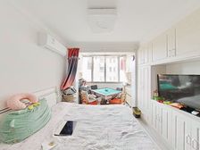 新出不乱挂价 ,精装修,享受照满整间房屋的阳光,诚意出售