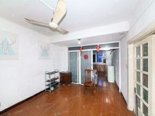 共康五村 2室1厅1卫 精装修 215万元 58.7平米