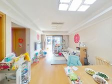 三轨交汇 高端品质三房 人车分流 次新房绿化高 满五产权车位