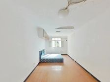 刚出笋盘 小区带停车位 正向朝南 阳光全天 电梯已加装 满五