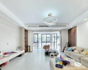 紫竹苑4室2厅东东北