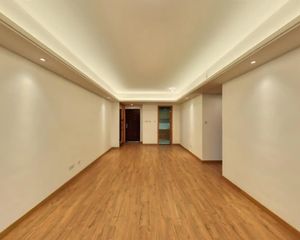 滨江两岸3室1厅西南