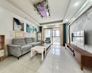 蓝谷地天域3室2厅东北