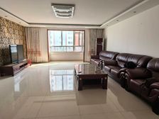 单价6千多 买鑫和花园 214平改善大四室 中间楼层保师附小