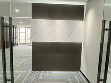 江南大学南门!长广溪地铁口!全新精装178平带家具3隔面积全