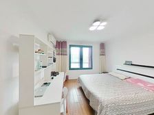 杨东南北通全明两房,人车分流近轨交,海桐香梅 ,诚意出售急