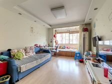 政立路545弄免费车位拎包入住南北朝向电梯房