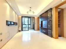 绿地海珀璞晖稀有小三房 诚意出售 保养新景观楼层