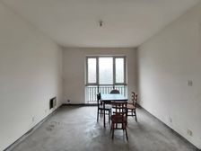 新天地对面,步梯黄金楼层,2加1送车位,方便看房