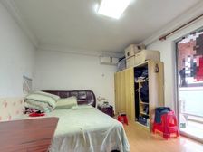 电梯小高层,外环边,高楼层,车位充足