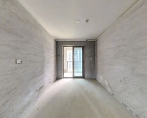 户型方正,配套设施正在完善当中,交通便。利环境优美